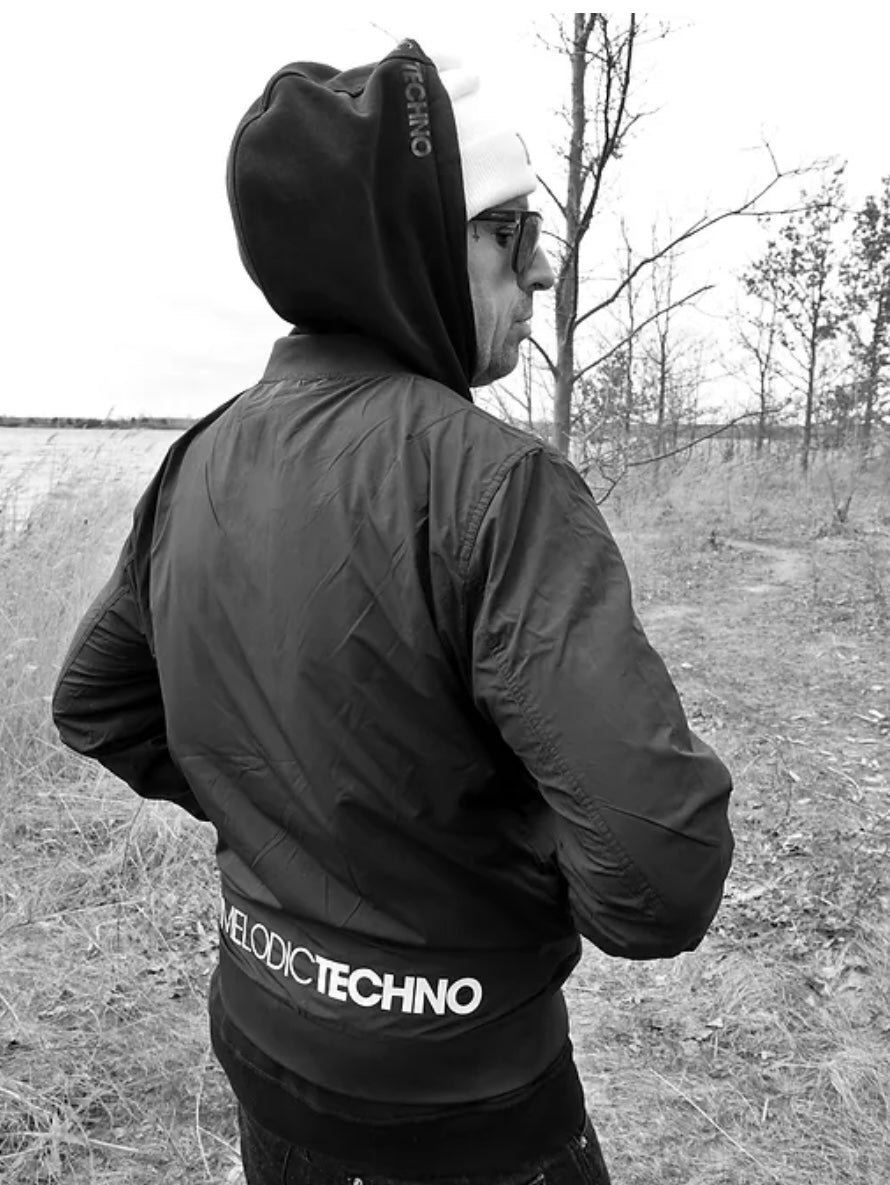 IAM Melodic Techno Light Bomber